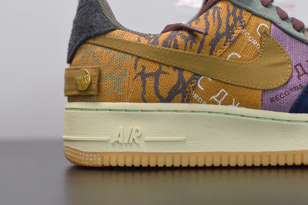Nike Air Force 1 X Travis Scott  Cactus Jack