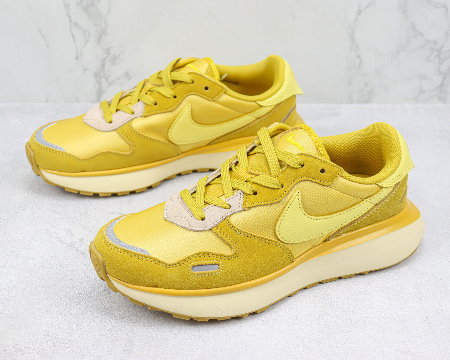 Nike Phoenix Waffle X Sacai X VaporWaffle University Gold