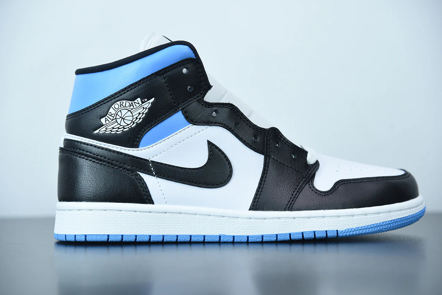 Nike Air Jordan 1 Mid “University Blue”