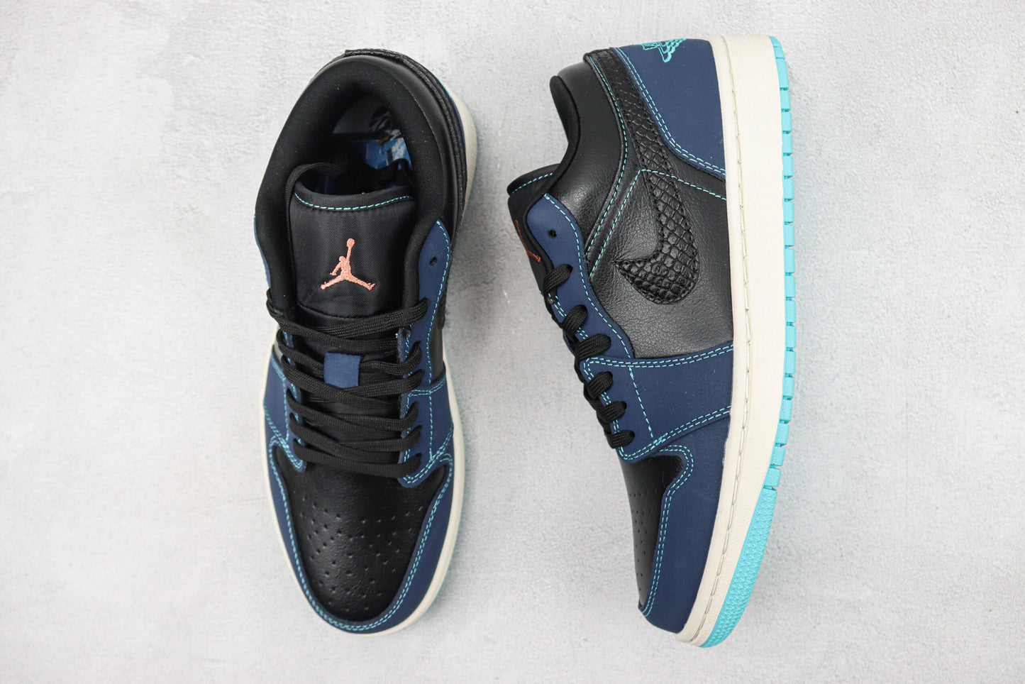 Nike Air Jordan 1 Low Ashen Slate