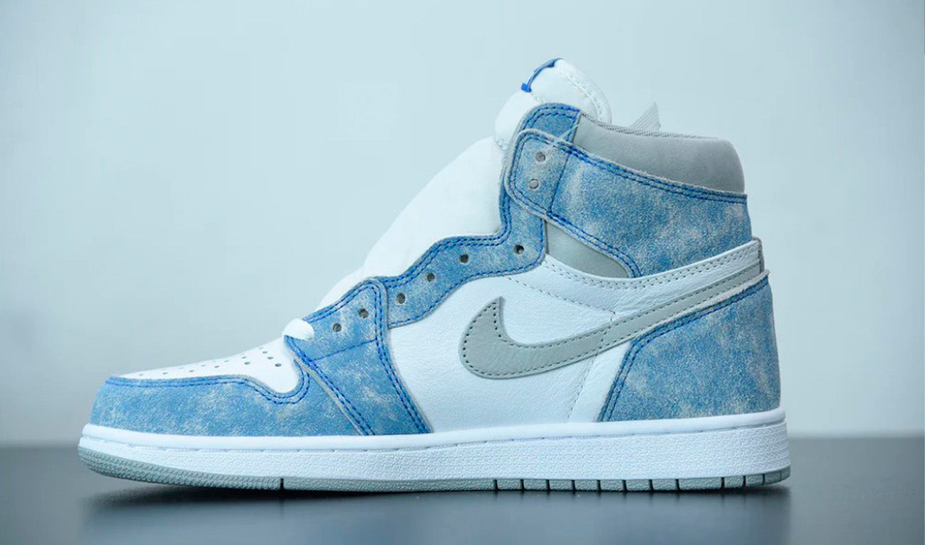 Nike Air Jordan 1 Retro High “Hyper Royal”