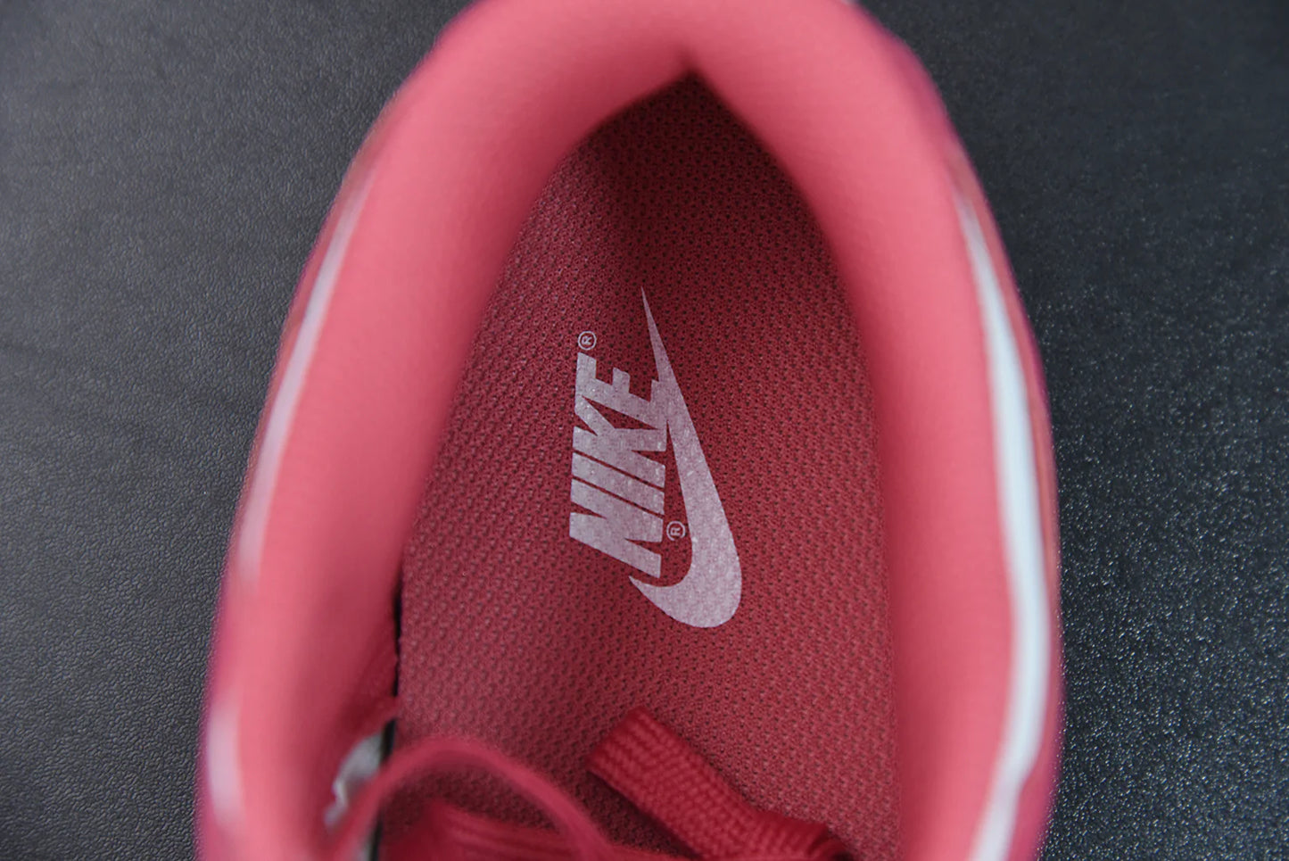 Nike SB Dunk Low “Archeo Pink”