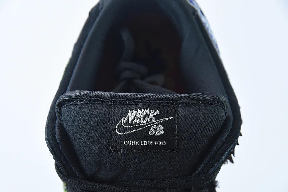 Neckface x Nike SB Dunk Low ”Halloween”