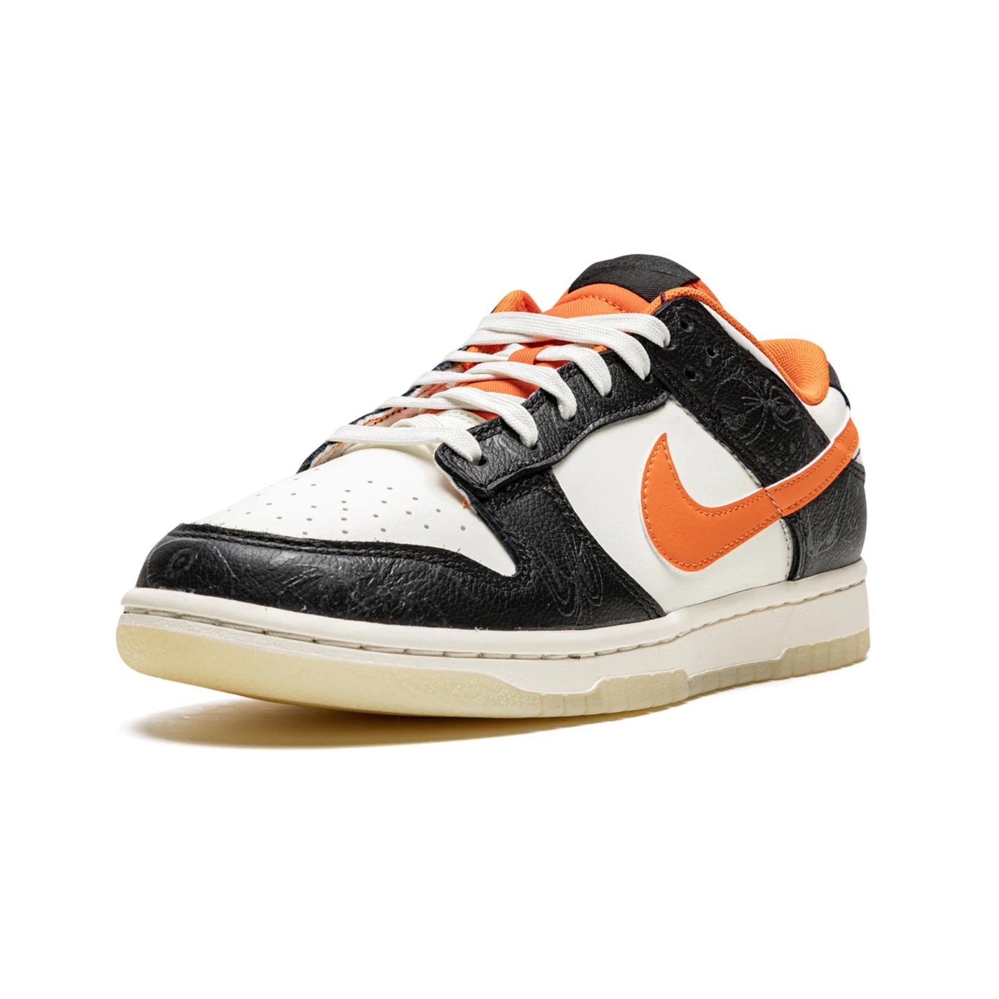 Nike Dunk Low “Halloween”