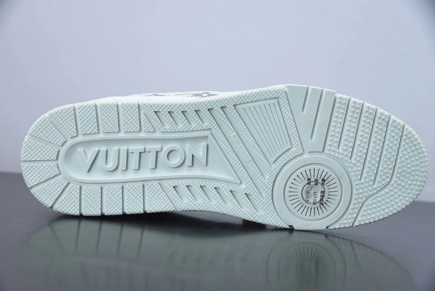 Louis Vuitton Trainer White