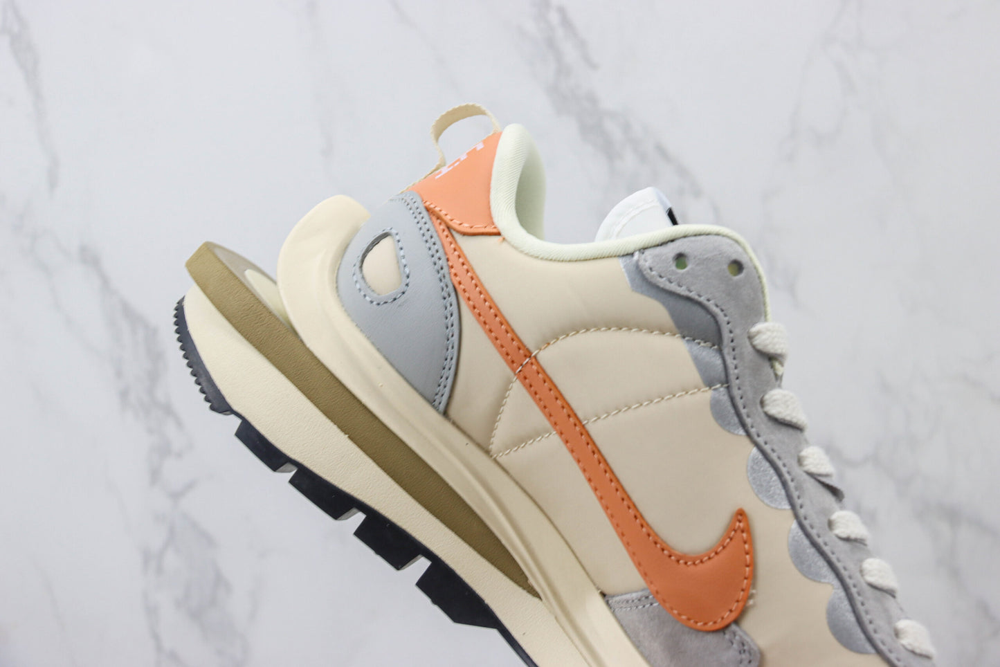 Nike Sacai x VaporWaffle Green Beige