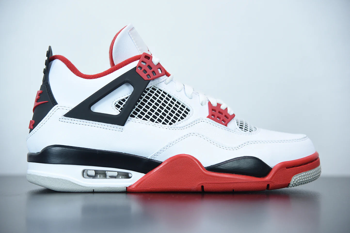 Air Jordan 4 “Fire Red”