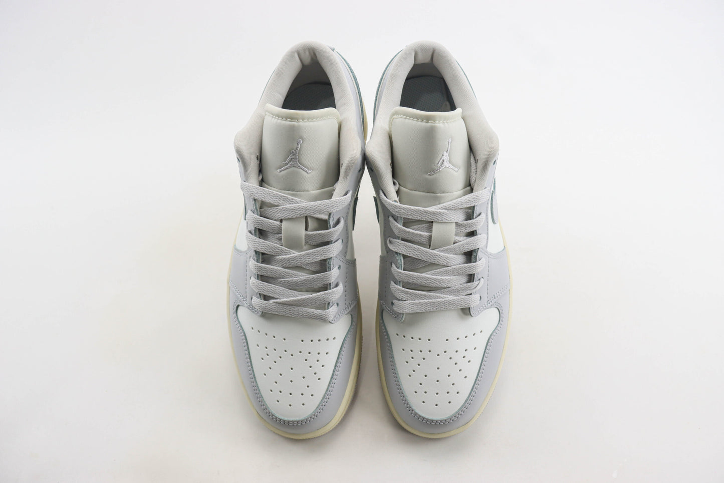 Nike Air Jordan 1 Low Neutral Grey
