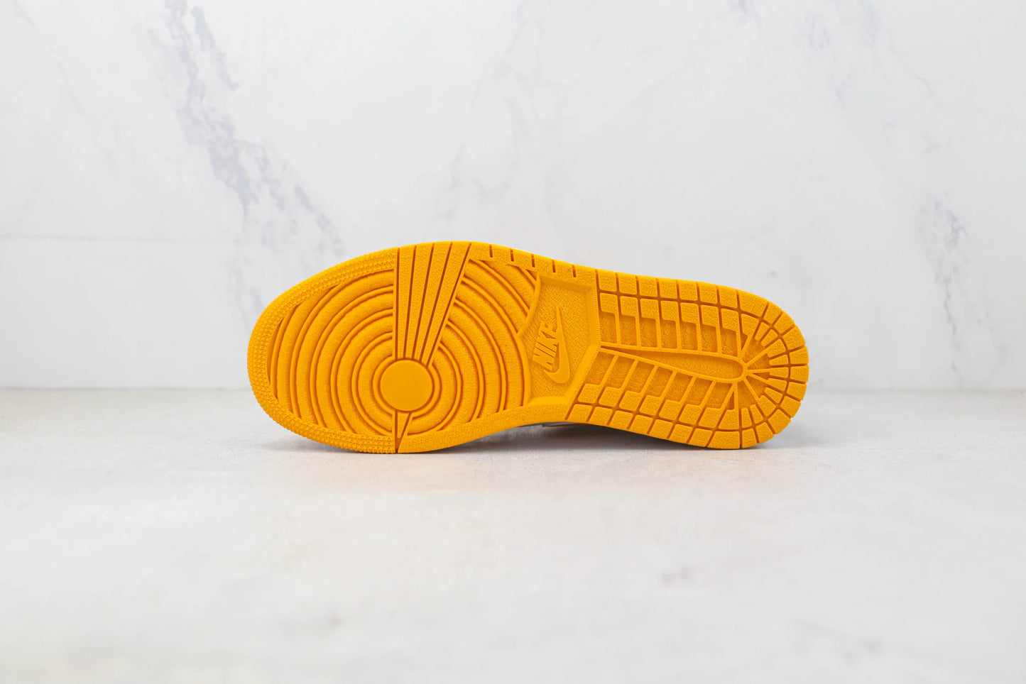 Nike Air Jordan 1 Low “Taxi White”