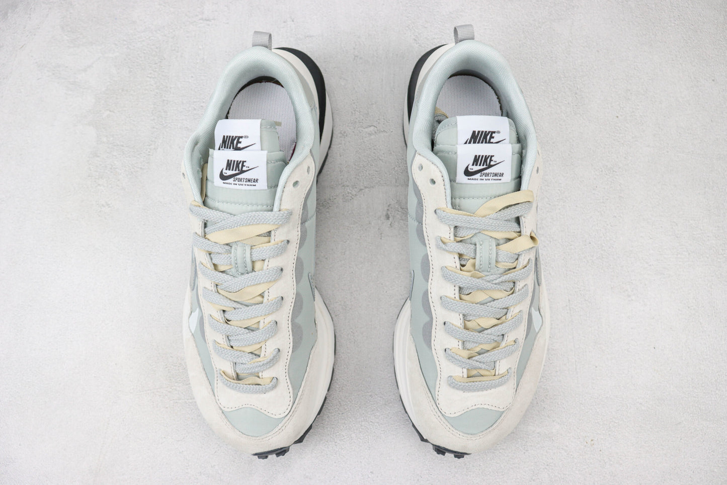 Nike Sacai x VaporWaffle Grey White