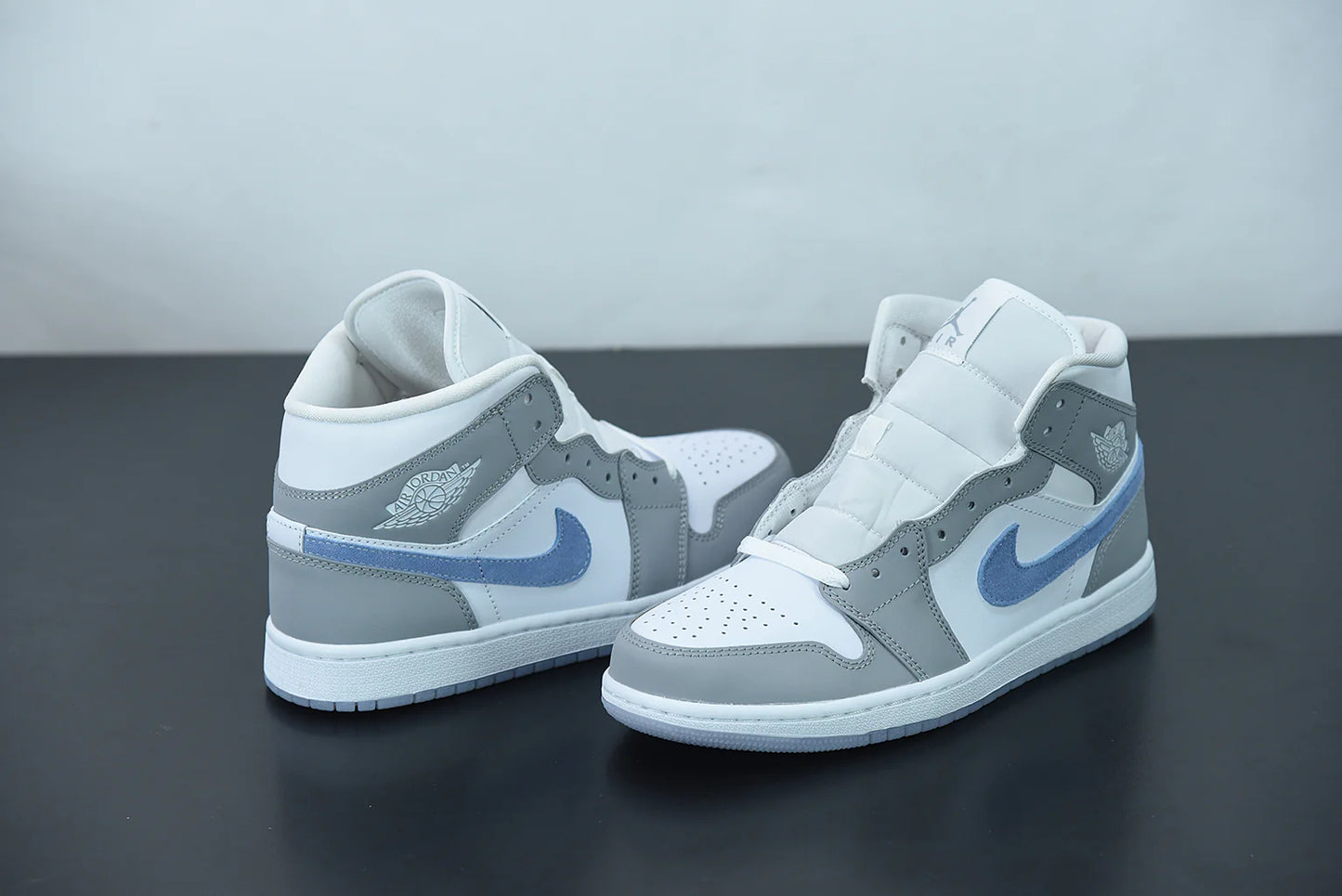 Nike Air Jordan 1 Mid “White Wolf Grey”