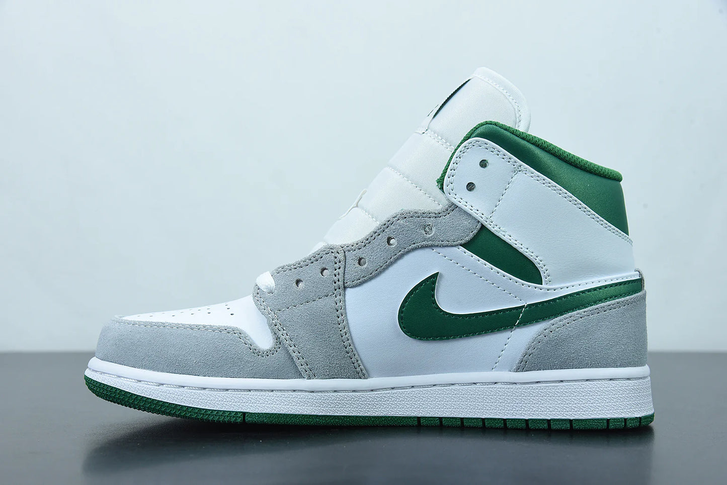 Nike Air Jordan 1 Mid SE “Grey Pine Green”