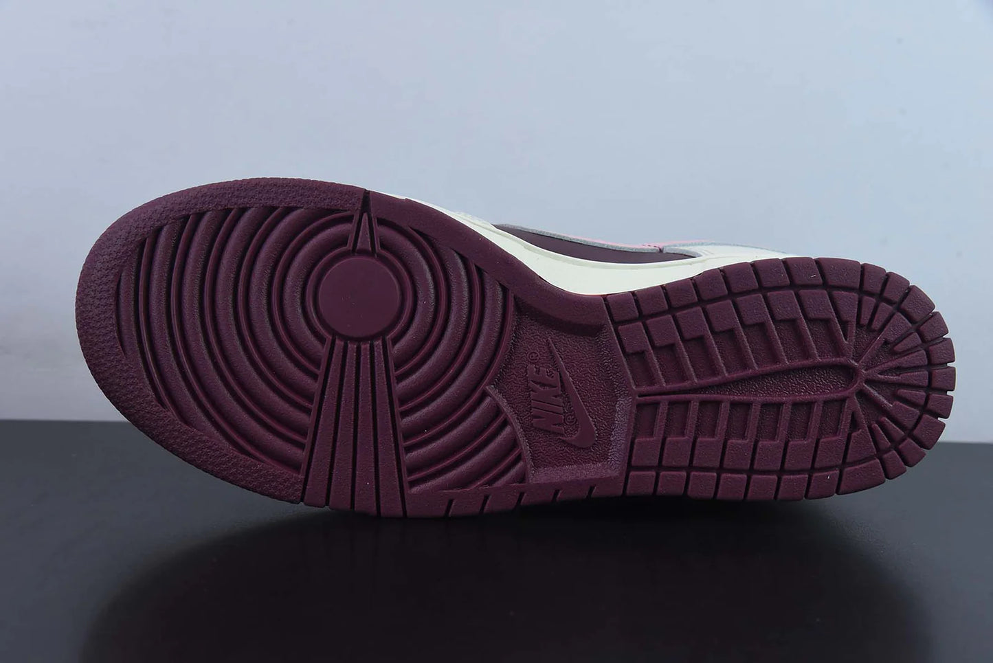 Nike Dunk Low Retro “PRM Valentine’s Day”