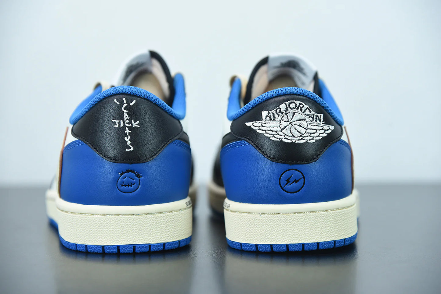 Nike Air Jordan 1 Low Travis Scott X Fragment