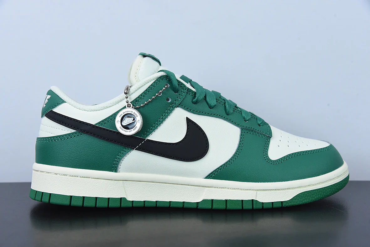 Nike SB Dunk Low”Lottery”
