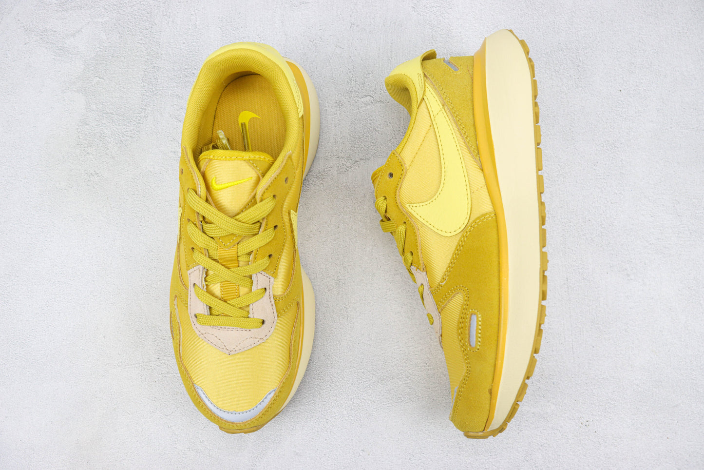 Nike Phoenix Waffle X Sacai X VaporWaffle University Gold