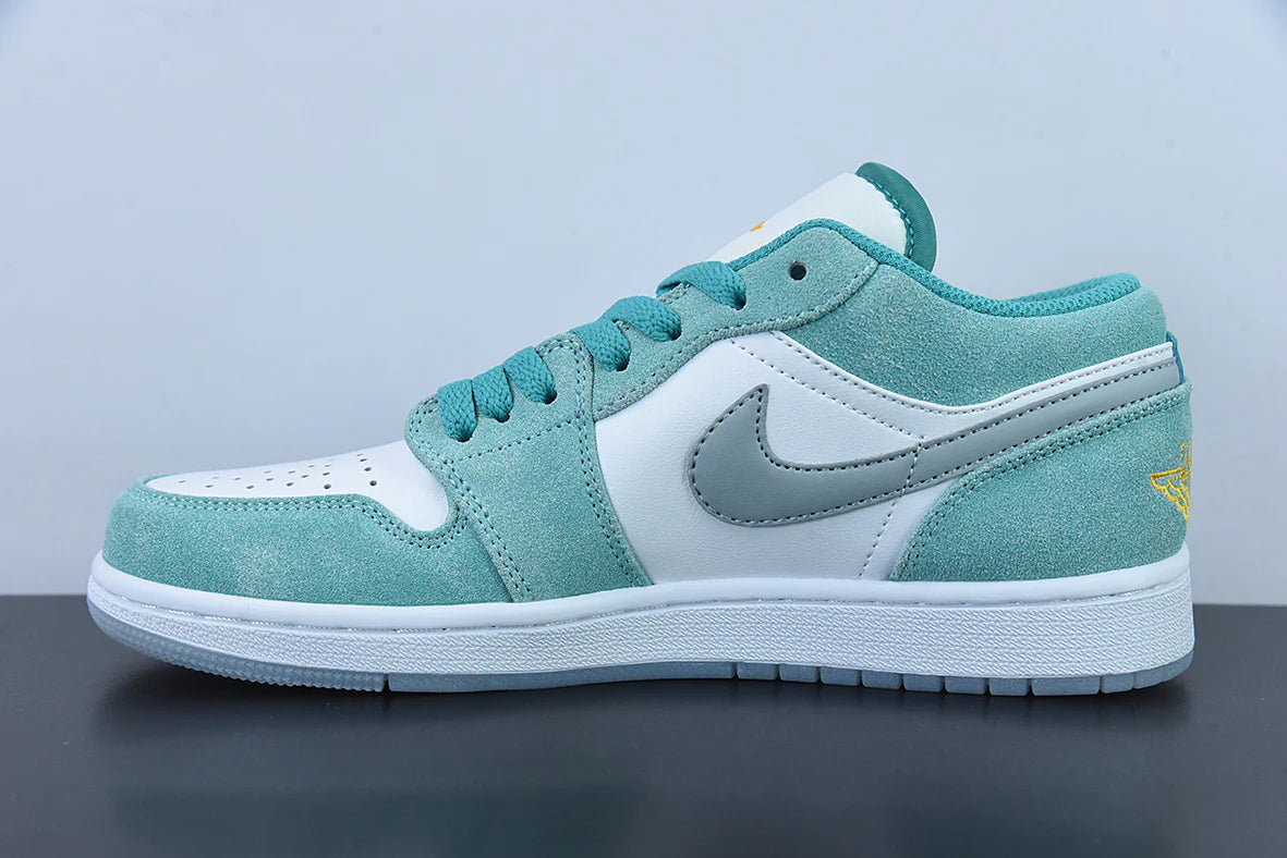 Nike Air Jordan 1 Low “New Esmerald”