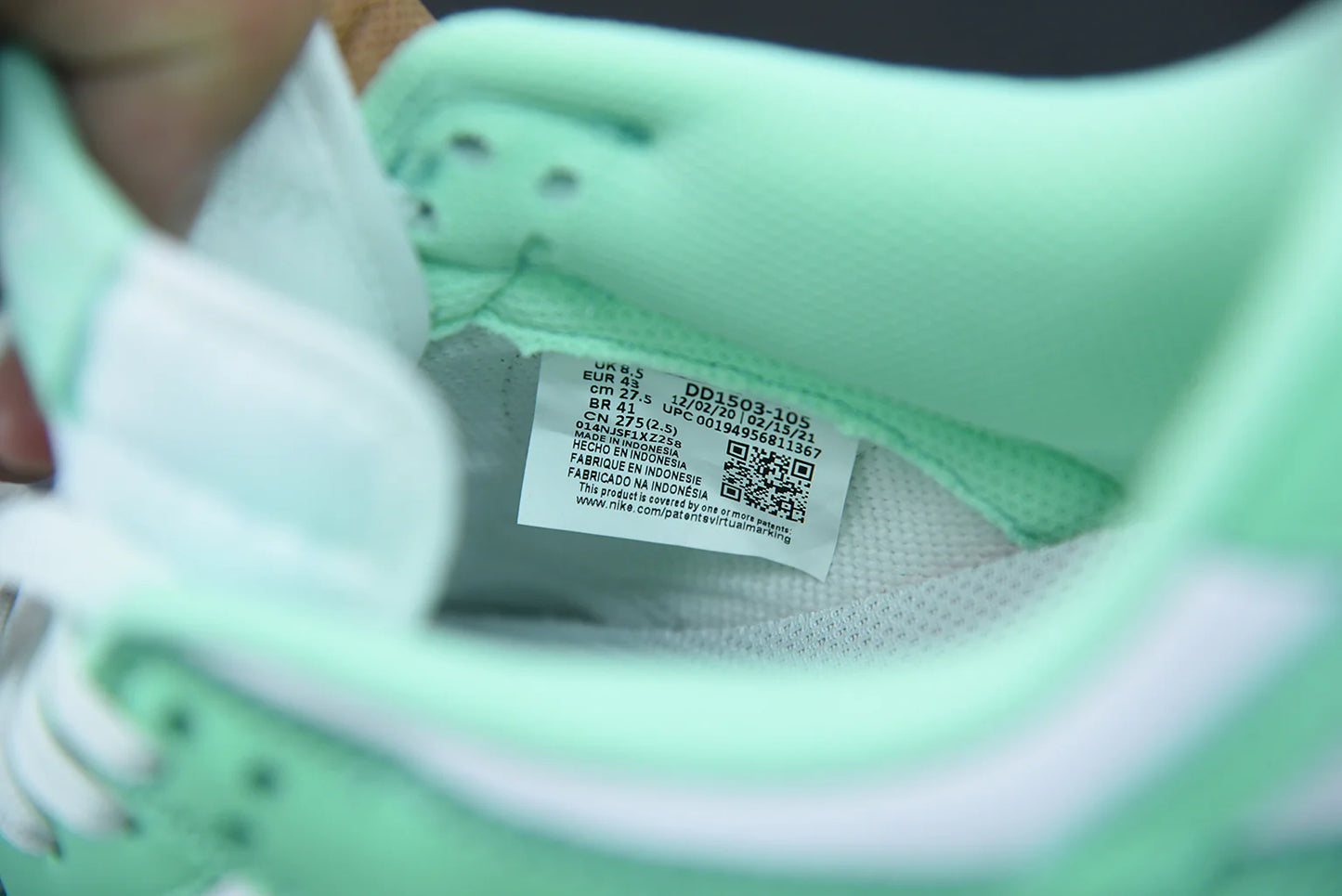 Nike Dunk Low “Green Glow”