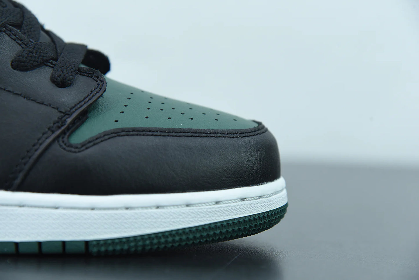 Nike Air Jordan 1 Low “Pine Green Black”