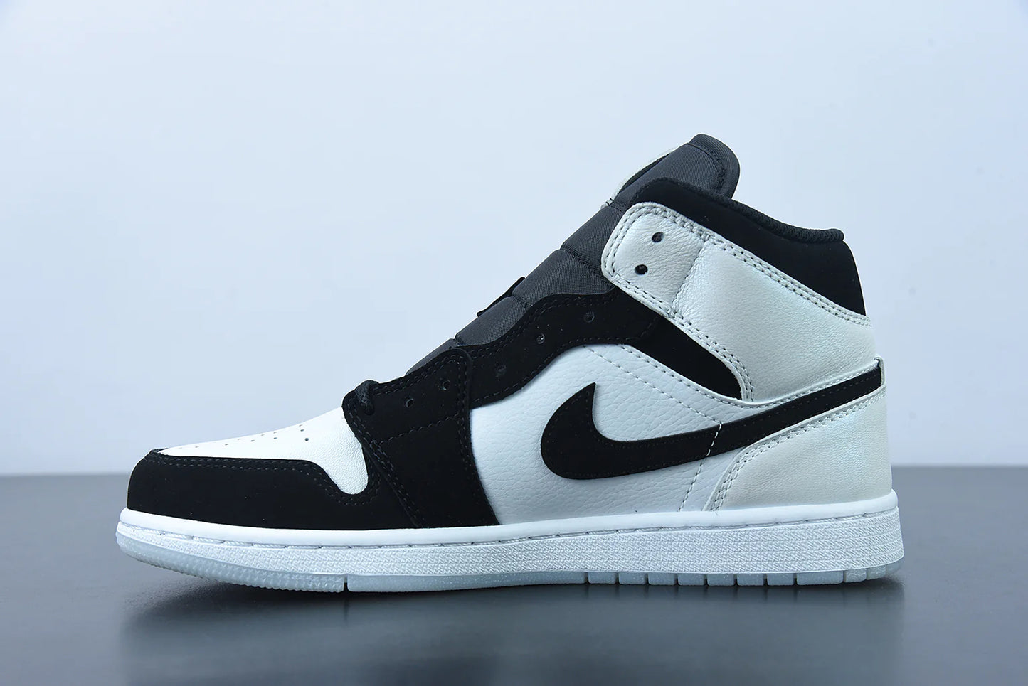 Nike Air Jordan 1 Mid “Diamonds Shorts”