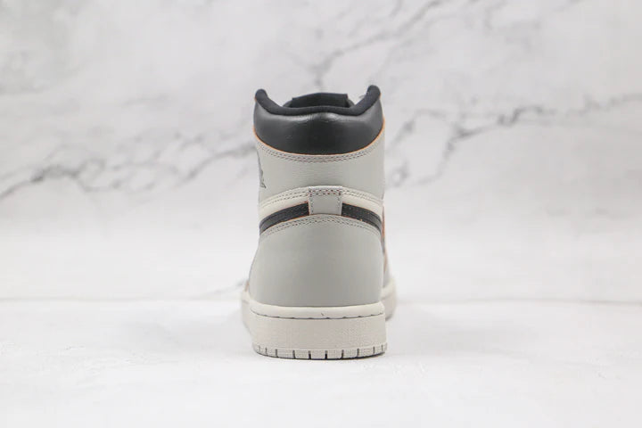 Nike SB x Air Jordan 1 High Light Bone
