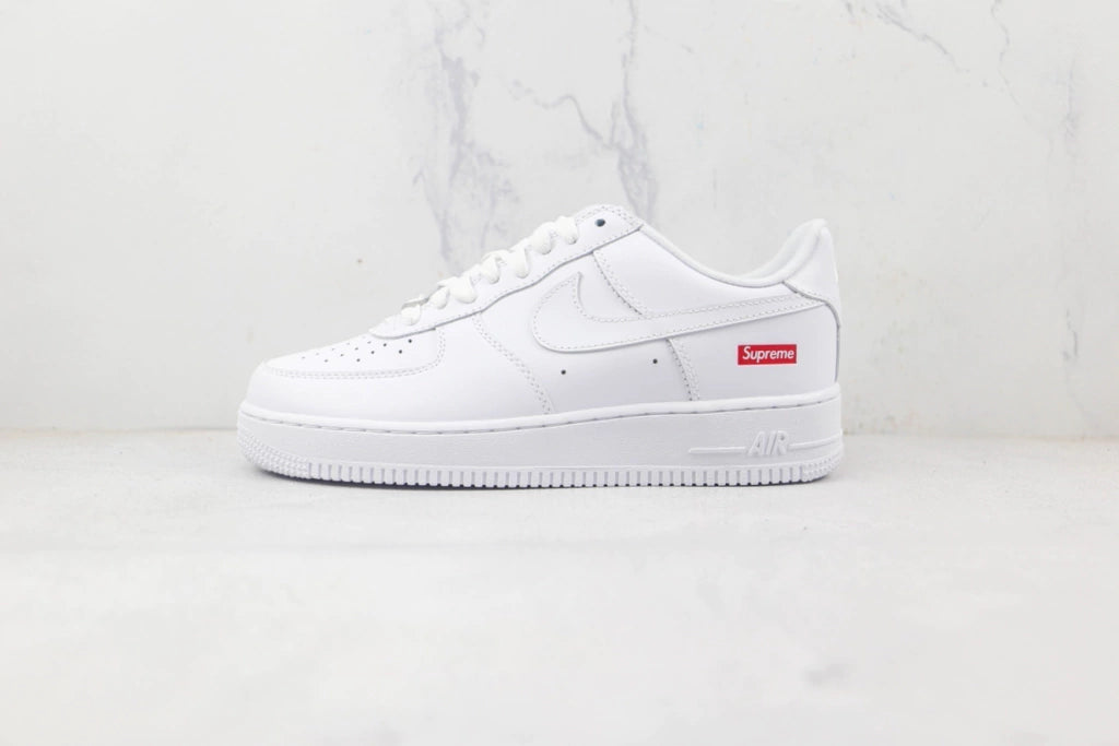 Nike Air Force 1 Low Supreme White