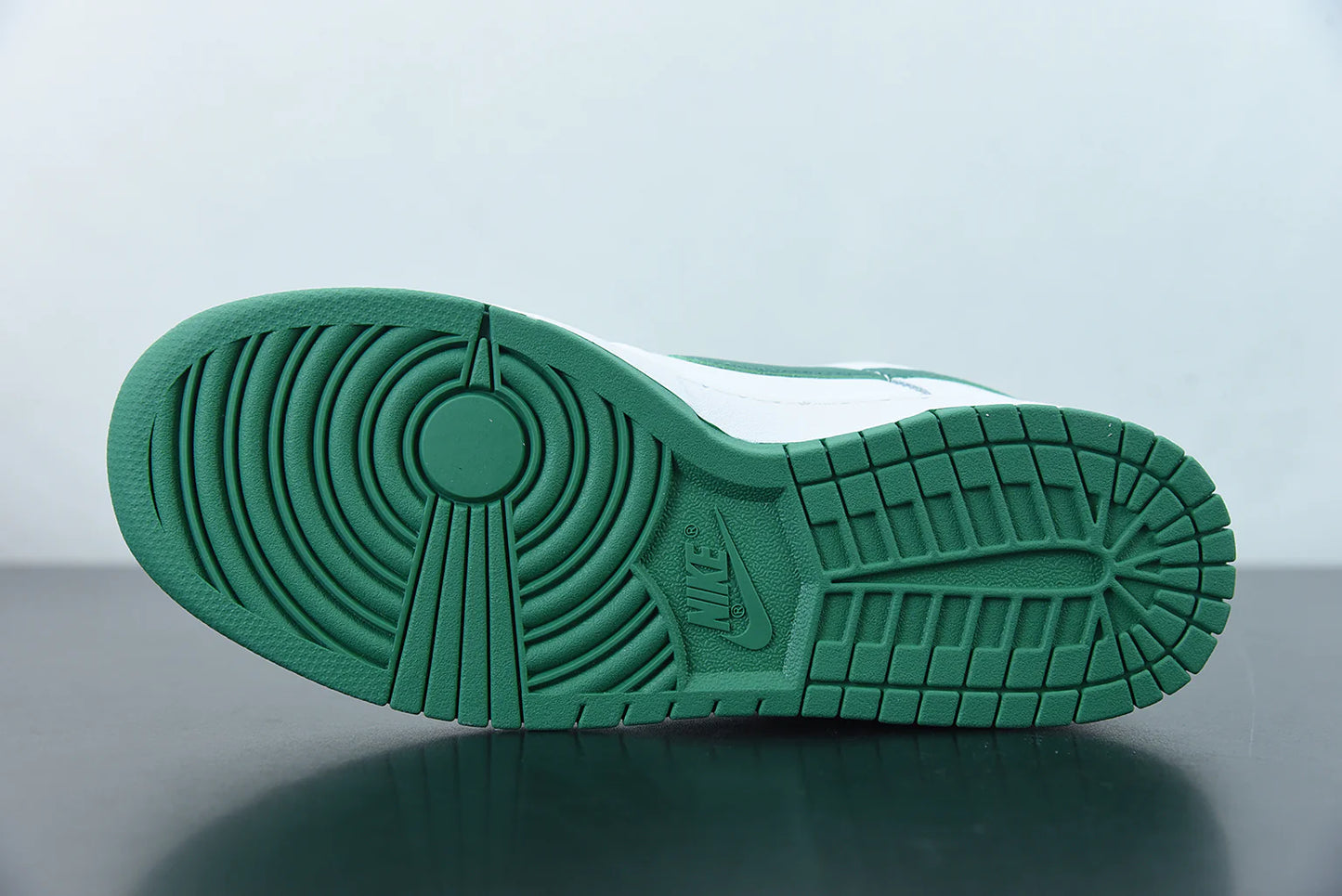 Nike Dunk Low “Green Noise”