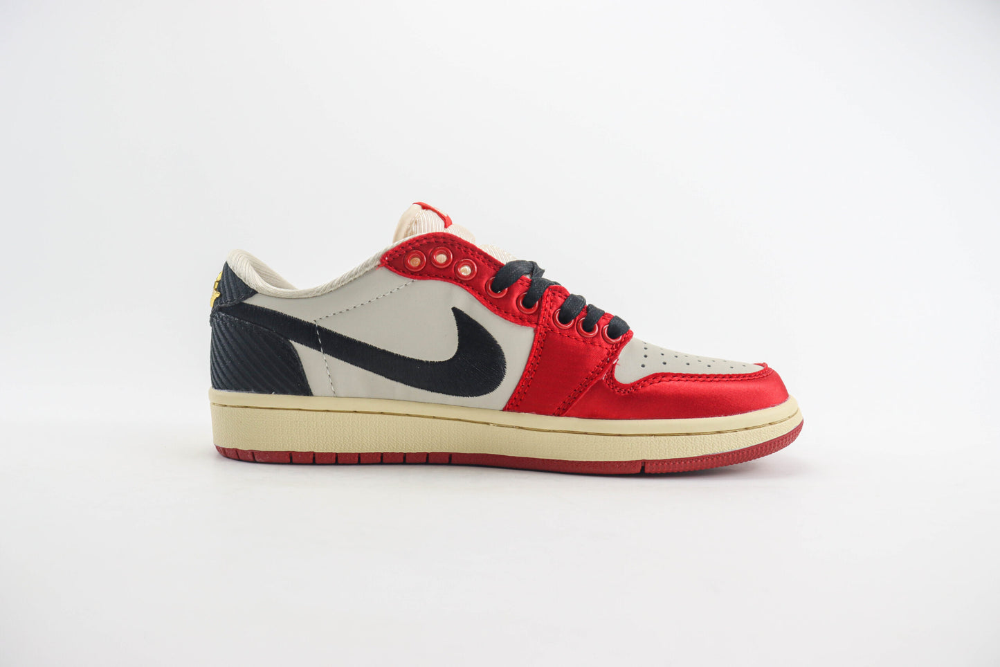 Trophy Room x Air Jordan 1 Low OG