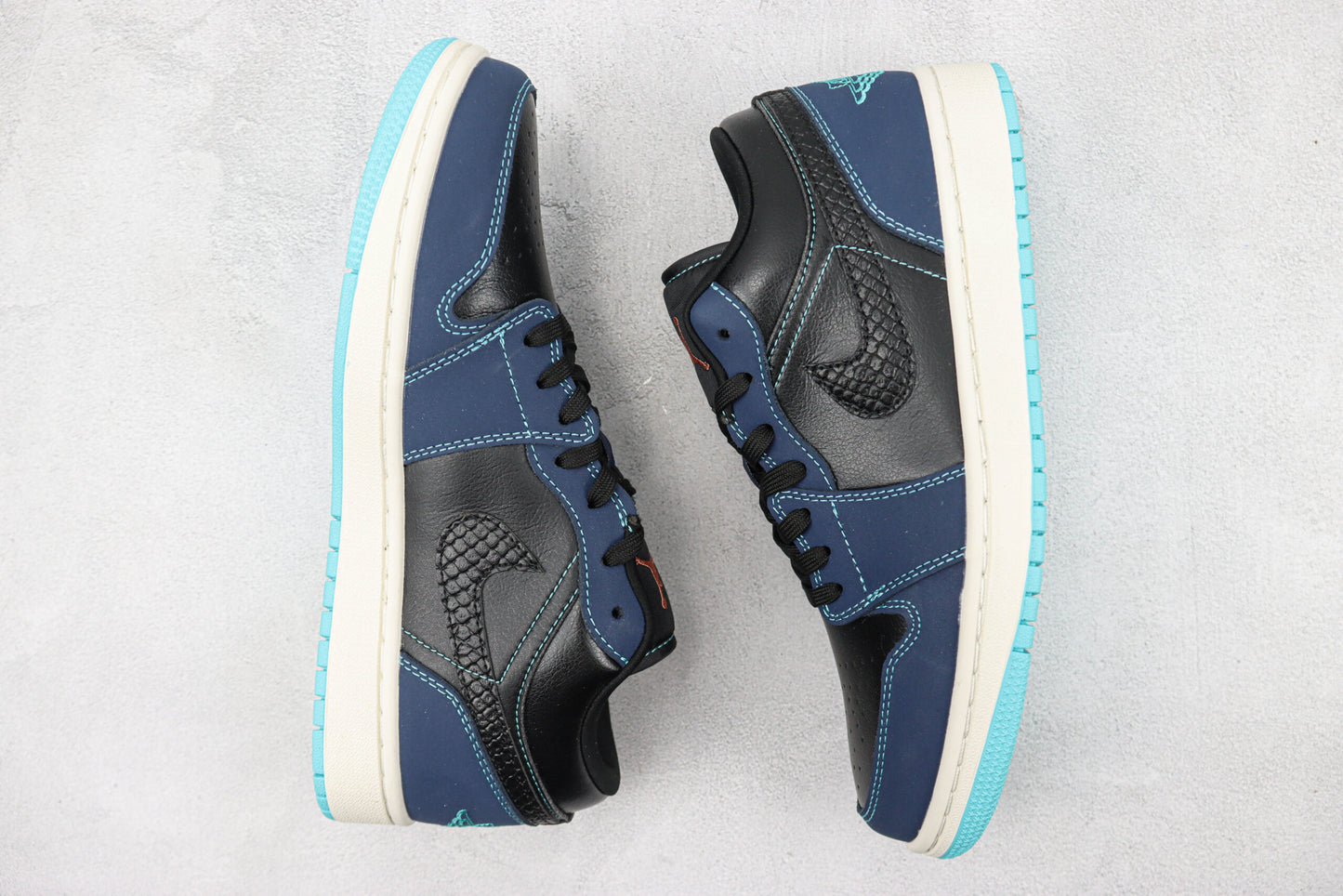 Nike Air Jordan 1 Low Ashen Slate
