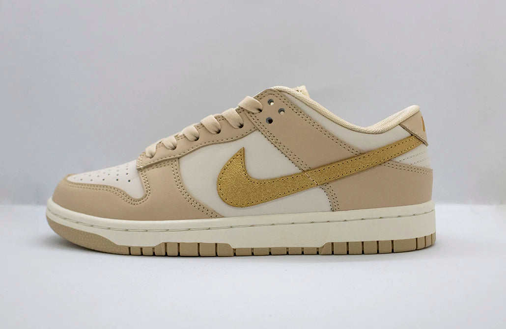 Nike Dunk Low ”Gold Swoosh”