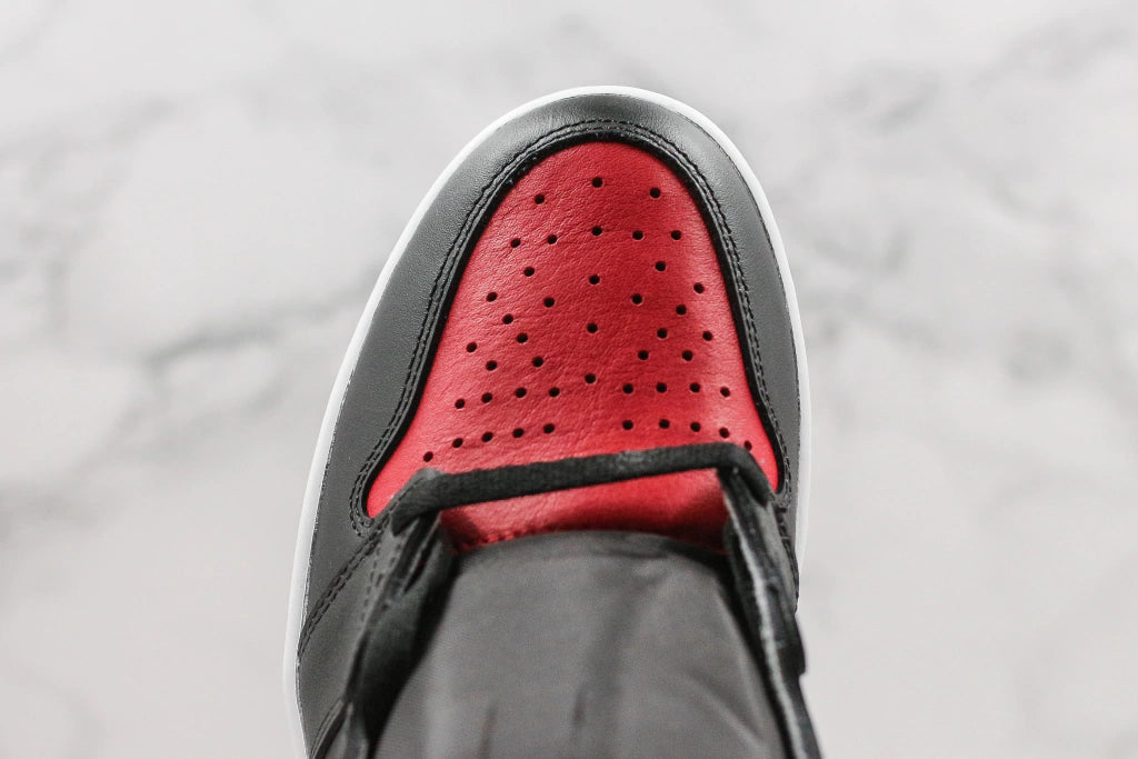 Nike Air Jordan 1 High Bred banned
