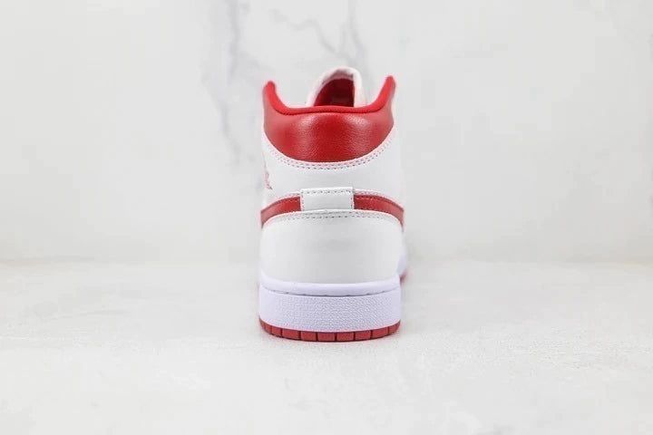 Nike Air Jordan 1 Mid Reverse Chicago
