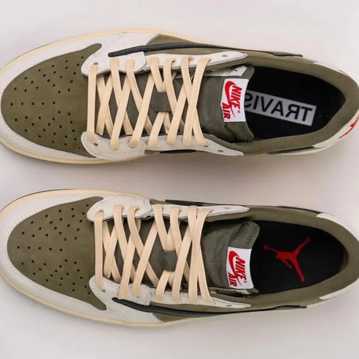 Nike Air Jordan 1 Low "Medium Olive" x Travis Scott